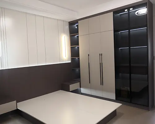 Hoe maak je een houten kledingkast schoon? Hoe maak je een houten kledingkast schoon?