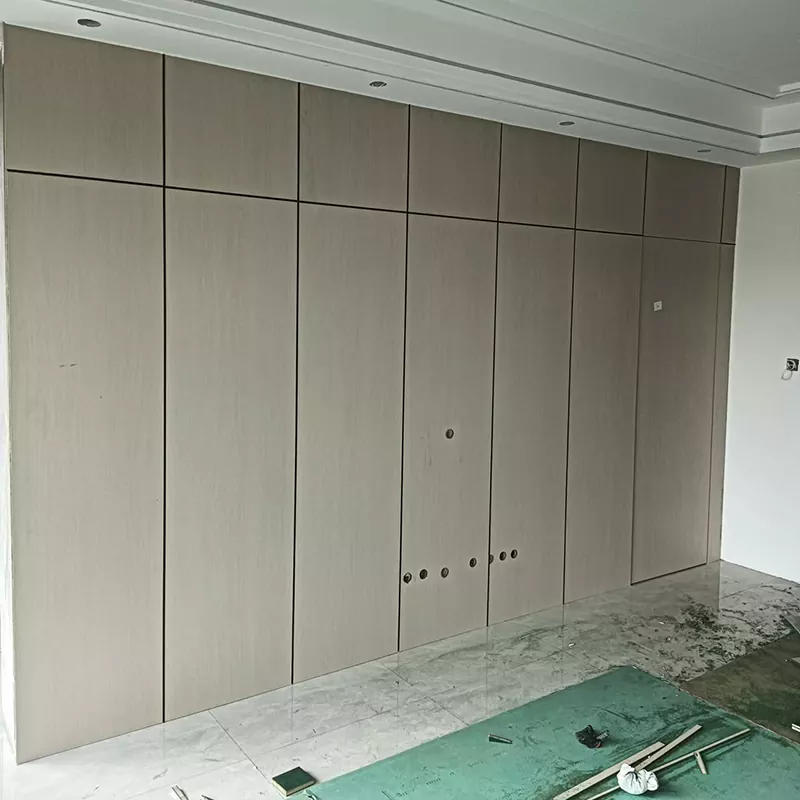 Wandplaat van massief hout